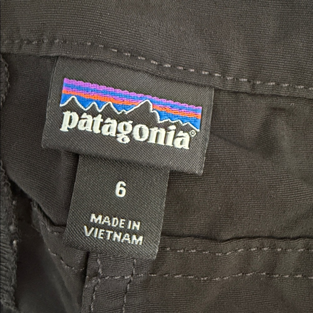 Patagonia black shorts size 6 - Picture 5 of 6